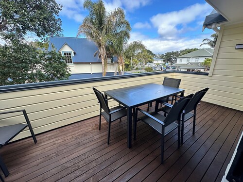 Russell Harbour Apartment