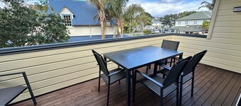 Russell Harbour Apartment
