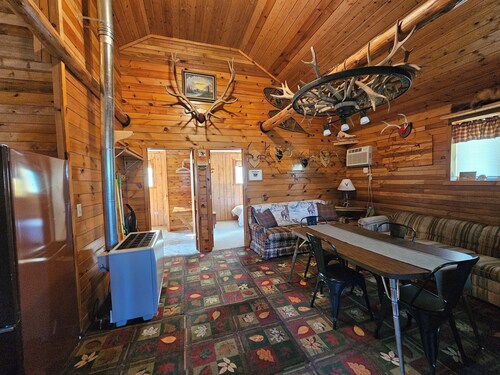 Hunting Cabin-Triple M Elk Camp