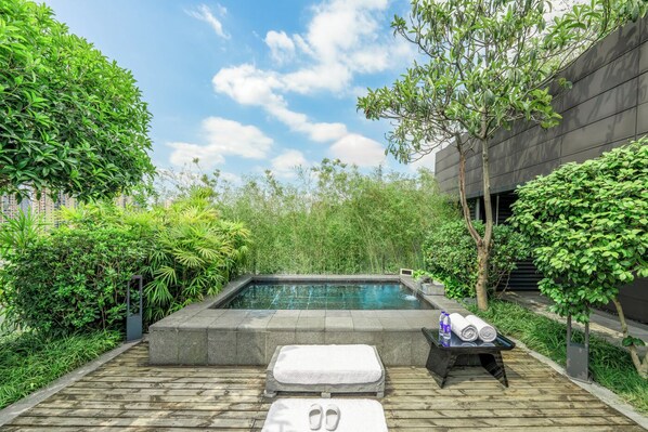 Luxury Studio Suite | Terrace/patio