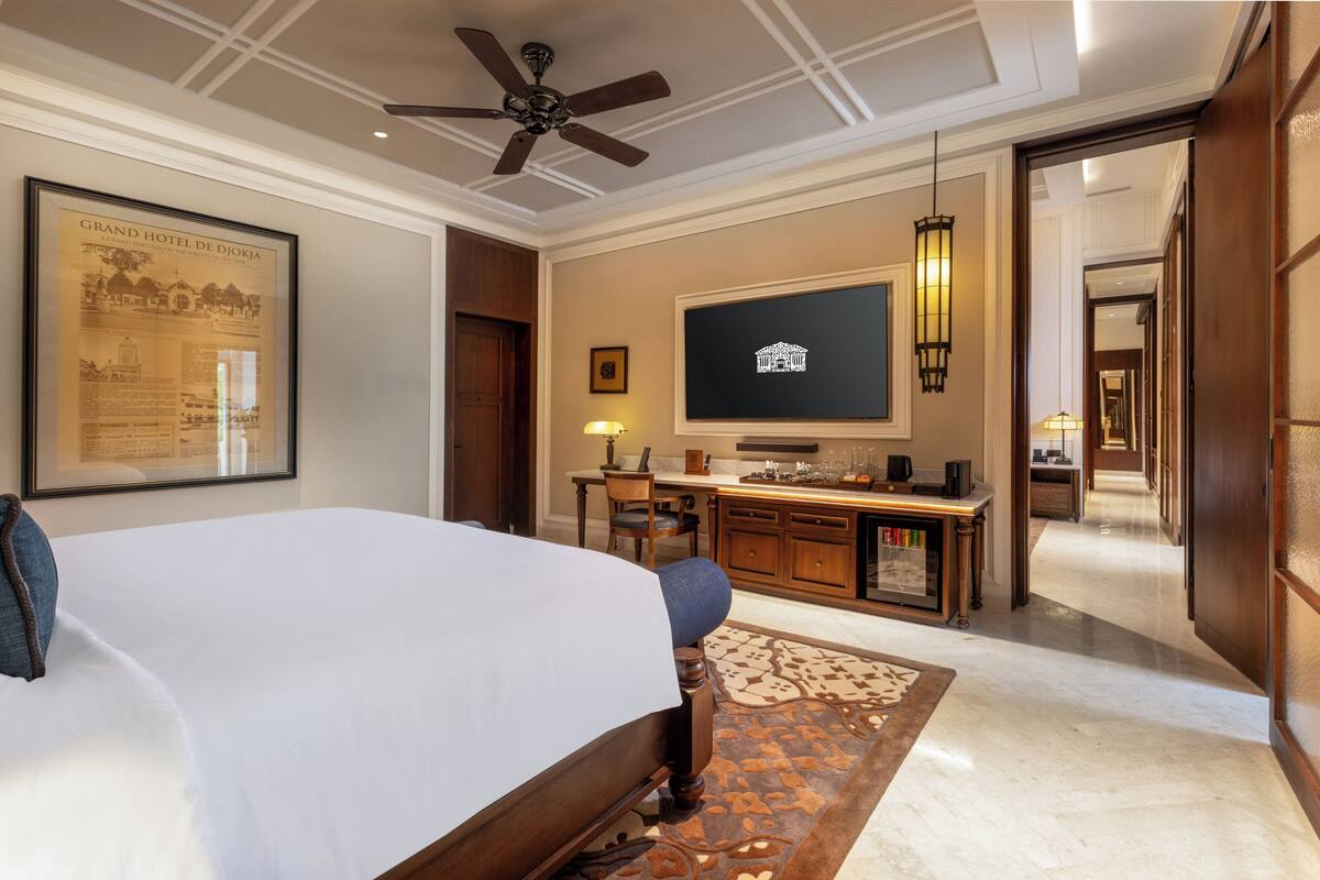 Heritage Suite | Pillow-top beds, in-room safe, blackout curtains