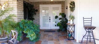 A lovely place, 4-bedroom house with BBQ Ramada