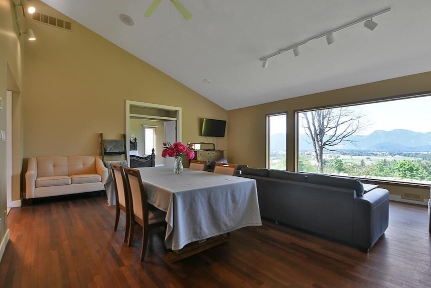 The View Bnb Forest Retreat With Scenic Farm Views | 10 Min To Chilliwack - Chilliwack