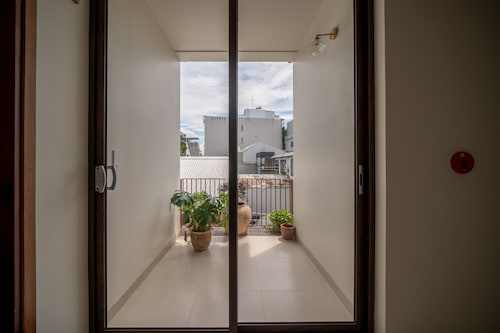 ホーム ステイ - フォー ディ ボー