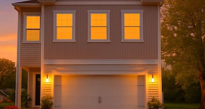 4BR 2.5 Bath / 9 Beds / Near Stone Harbor & Cape May / Sleeps 12 / Fenced Yard