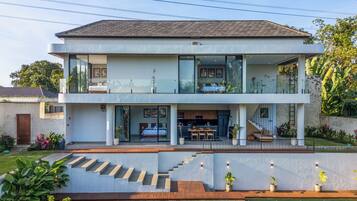 Bagian depan properti