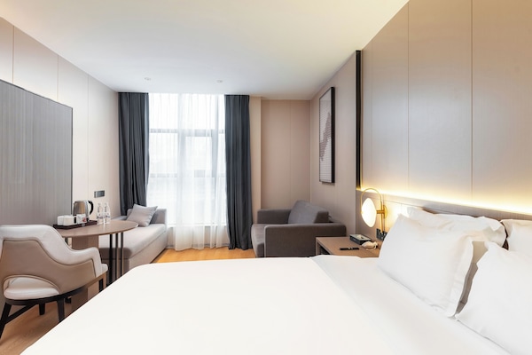 Executive Double Room, City View | Down comforters, memory foam beds, free minibar items, desk