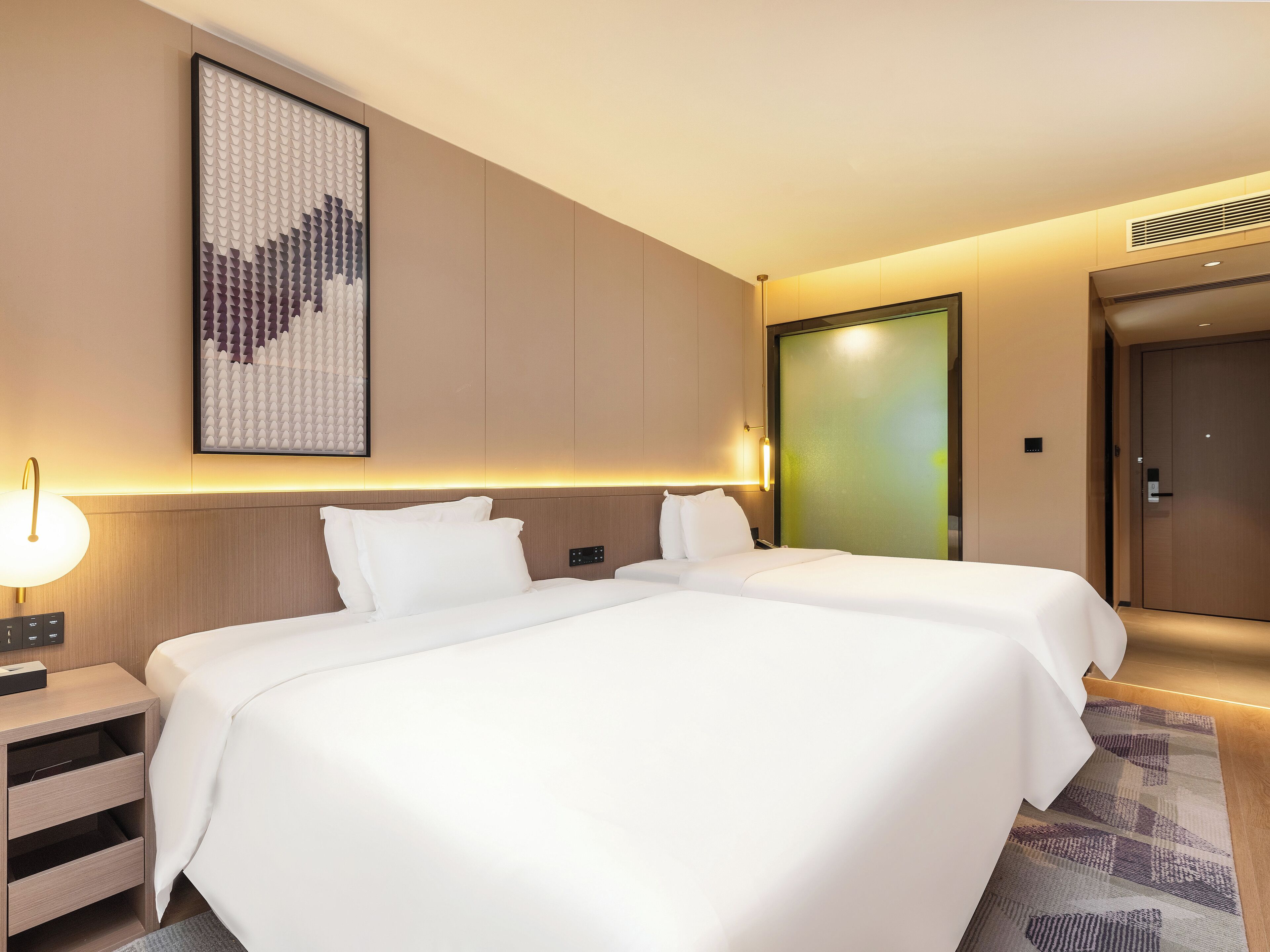 Business Twin Room, City View | Down comforters, memory foam beds, free minibar items, desk