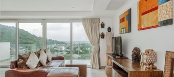 Sea View 2BR Condo Prime Location C236