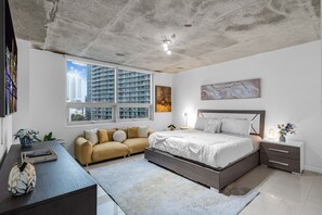 2 chambres, fer et planche à repasser, Wi-Fi, draps fournis