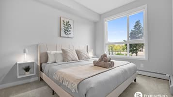 2 bedrooms, desk, iron/ironing board, travel crib