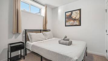 2 bedrooms, desk, iron/ironing board, travel cot