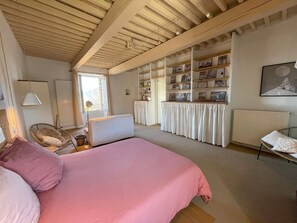 2 bedrooms, free WiFi - Holiday home: Gîte de Ferdinand (Aiglun)