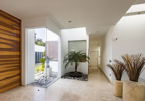 Luxury home in Cuernavaca with pool, jacuzzi, steam room and pickleball court