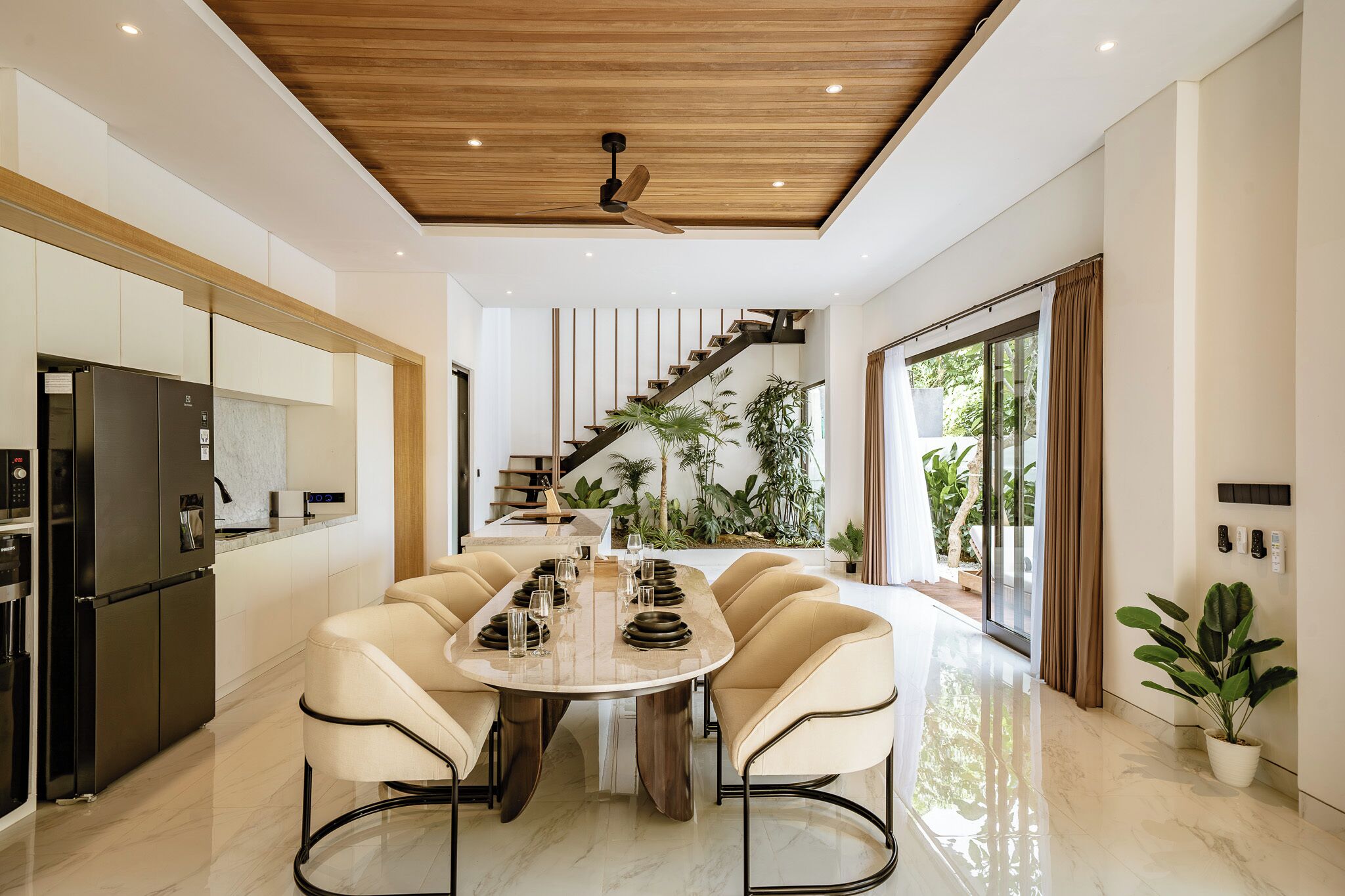 奢华别墅, 露台, 泳池景观 | 客房内用餐