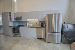 Micro-ondas, fogão, cooktop, lava-louças