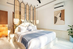 3 bedrooms, in-room safe, desk, free WiFi