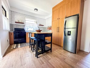 Luxury Condo, Ocean View | Private kitchen | Coffee/tea maker, electric kettle