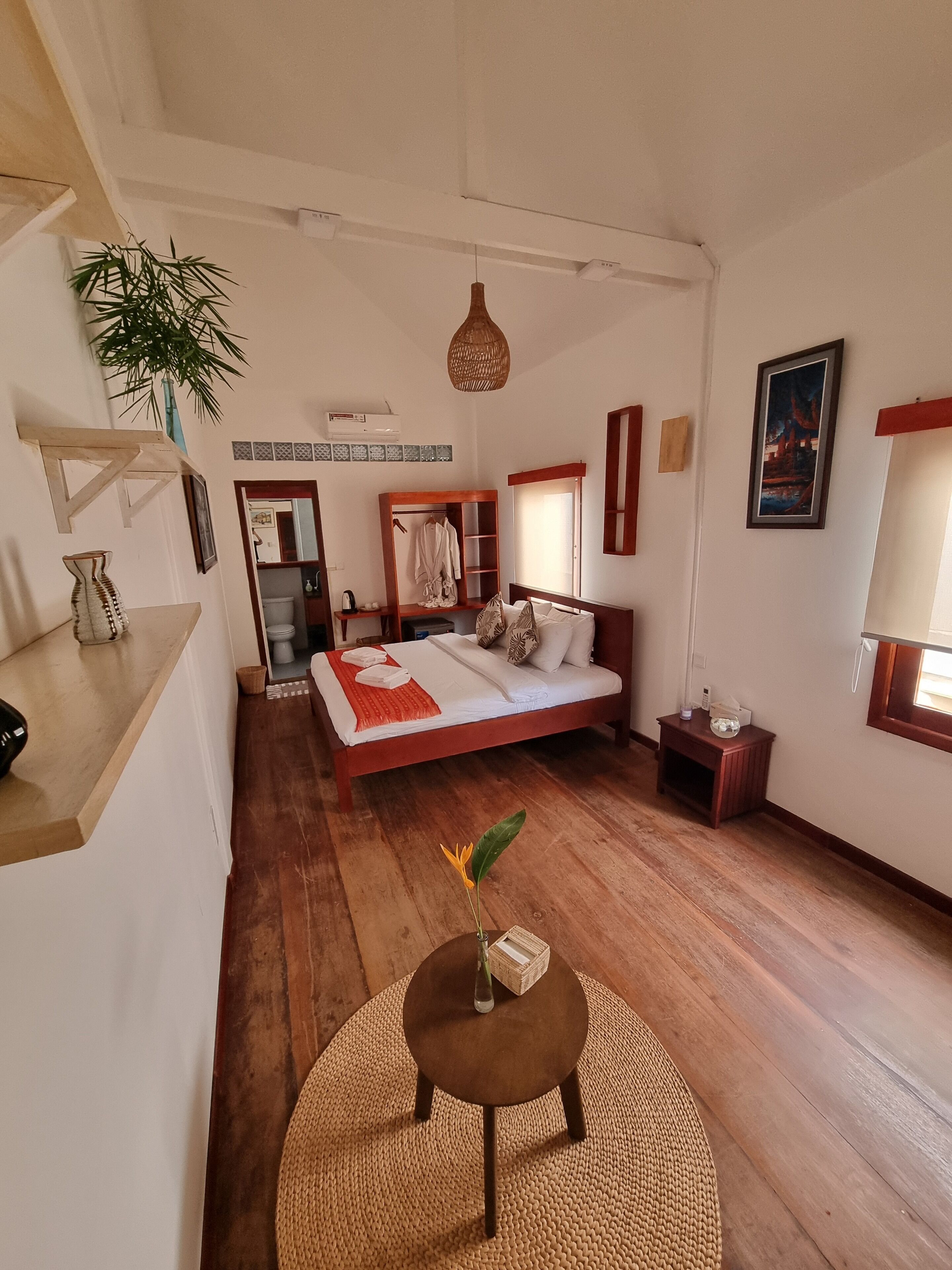 2 多间卧室、WiFi、床单