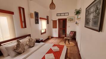 2 bedrooms, WiFi, bed sheets