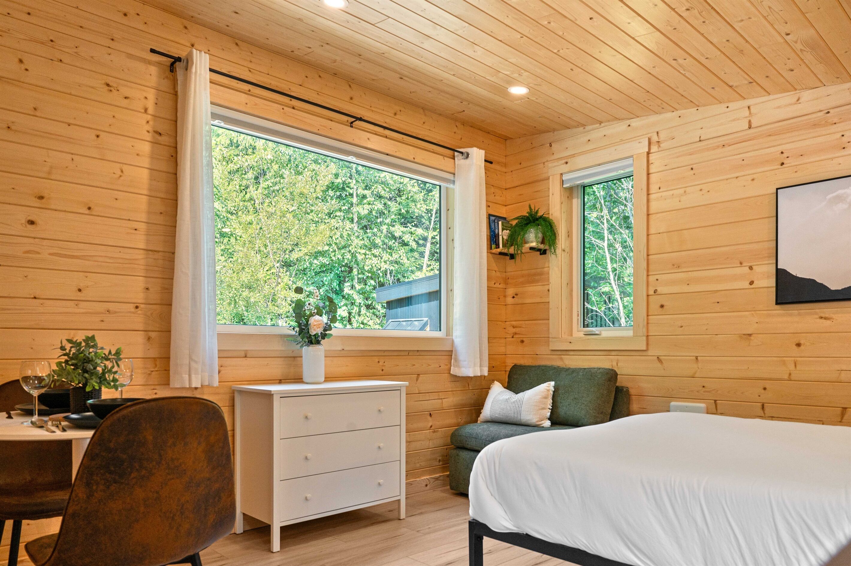 1 bedroom, travel crib, WiFi (free), bed sheets