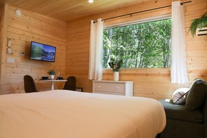 1 bedroom, travel cot, free WiFi, bed sheets