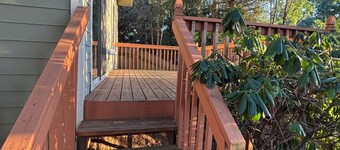 Light-Filled Modern PNW Retreat — Tualatin 3BR