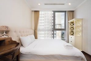 Apartamento Deluxe, vistas a la ciudad | Escritorio y wifi gratis
