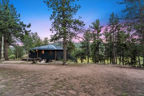 Exterior - Deerfield Cabin • Sauna • Stargazing • Retreat (Florissant)