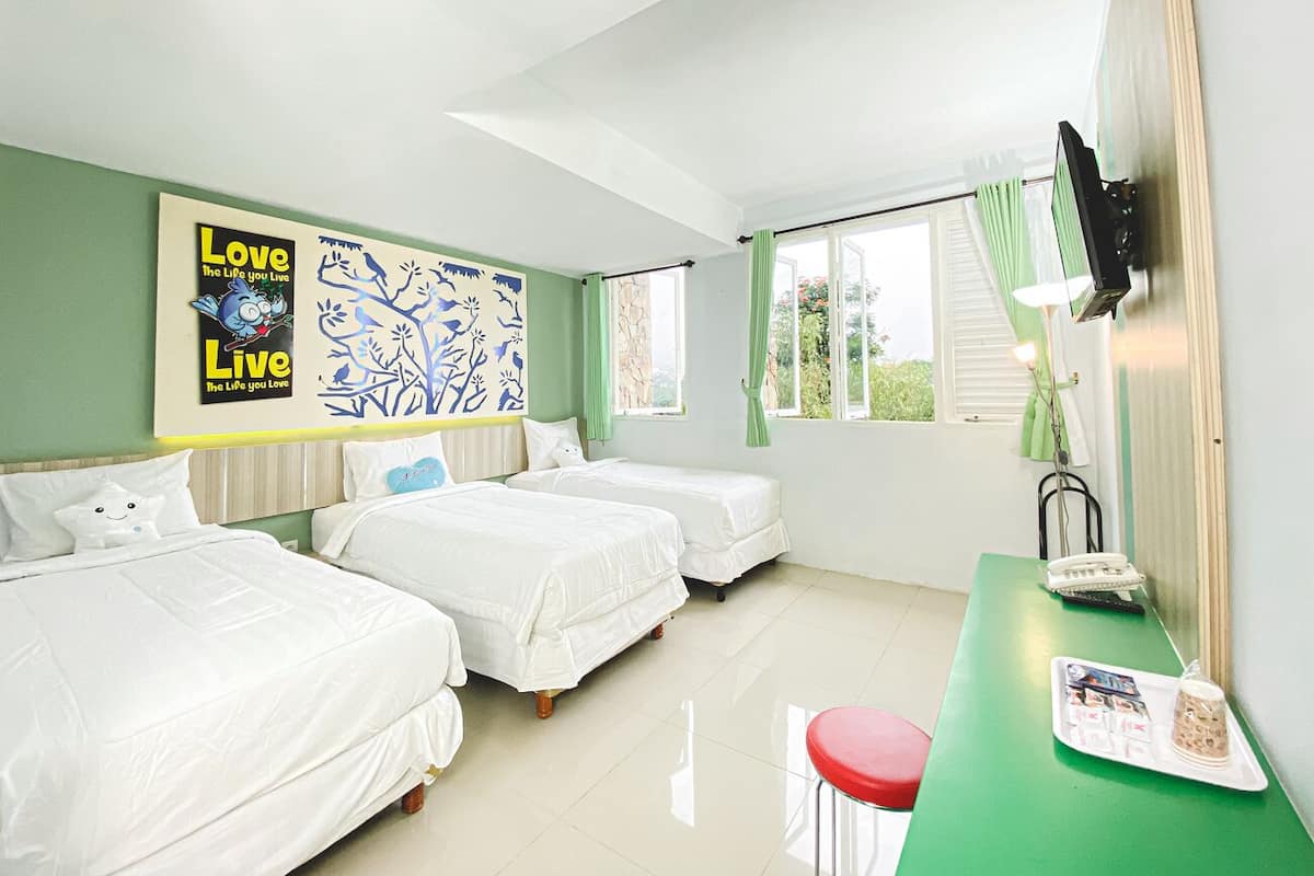 Deluxe Triple Room | Free WiFi