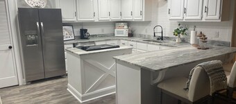 4-bedroom house in nice New Albany with AC