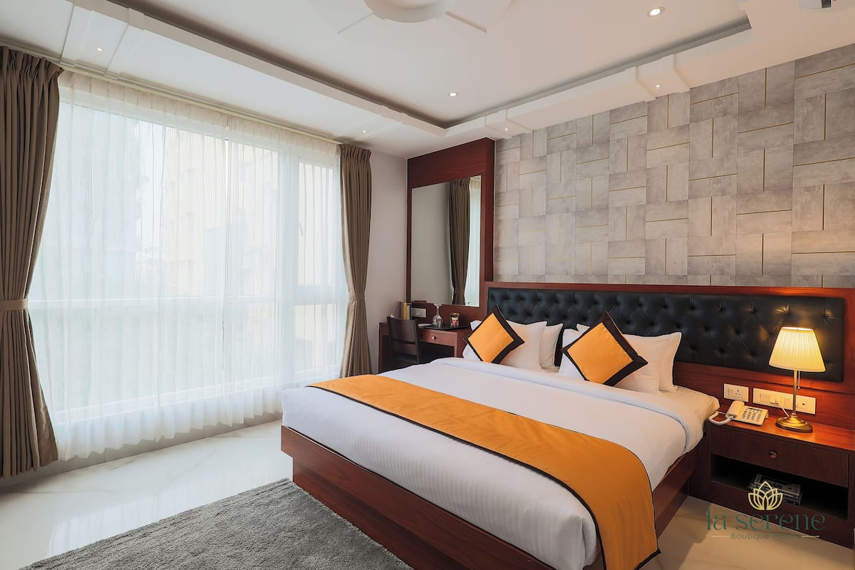 Luxury Double Room, City View