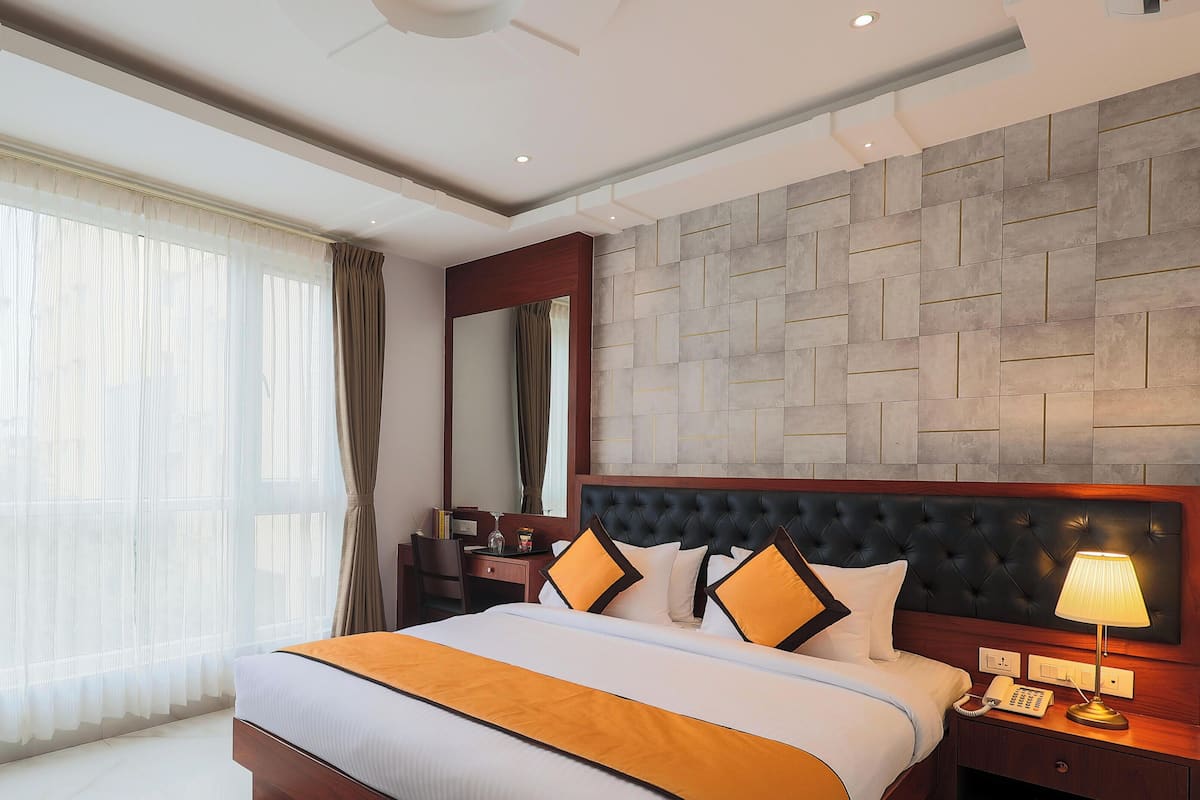 Luxury Double Room, City View | Desk, laptop workspace, free WiFi