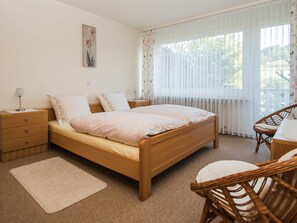 2 Schlafzimmer, Bügeleisen/Bügelbrett, WLAN