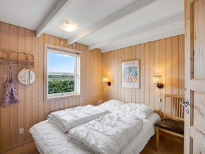 4 bedrooms, internet