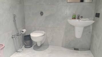 Free toiletries, towels, soap, shampoo