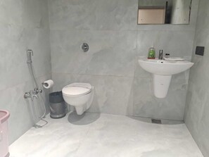 Free toiletries, towels, soap, shampoo