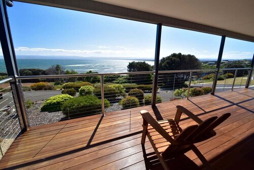 Tranquility at Freycinet