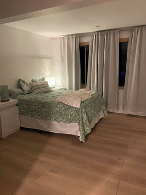 2 Schlafzimmer, Internetzugang, Bettwäsche