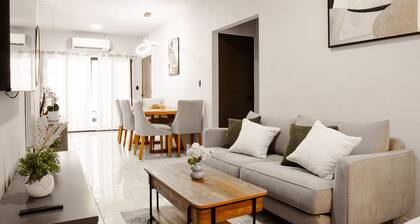 Charming house with AC in pleasant Santa Ana