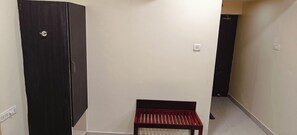 Deluxe-dobbeltværelse | Dundyner, individuel indretning, skrivebord