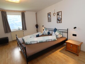 2 bedrooms, internet