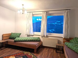 2 bedrooms, internet