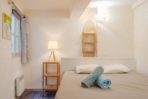2 bedrooms, Internet, bed sheets