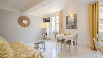 1 soverom, internettilgang og sengetøy