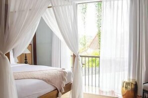 5 bedrooms, in-room safe, iron/ironing board, WiFi - Villa Indrani by Elite Havens (Badung)