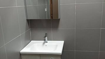 Family Villa, 2 Bedrooms, Patio, Sea View | Bathroom | Soap, shampoo