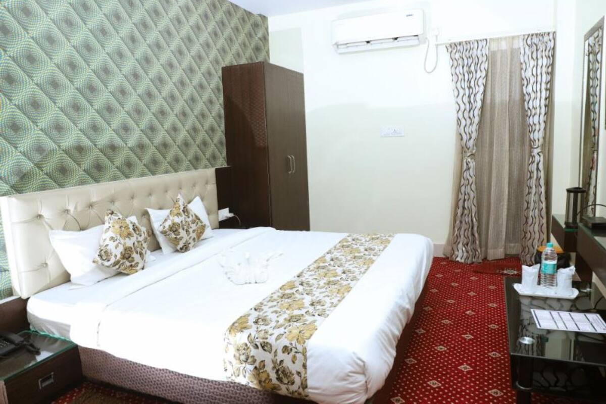 Superior Room, City View | WiFi (free), bed sheets