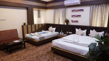 Premium Double Room, City View | Free WiFi, bed sheets