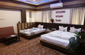Kamar Double Premium, pemandangan kota | Wi-Fi gratis dan seprai linen